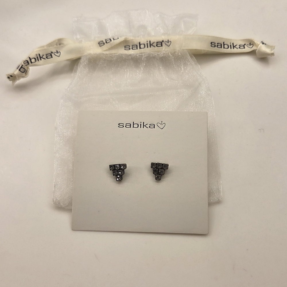 Sabika Dark Gray Cluster Earrings